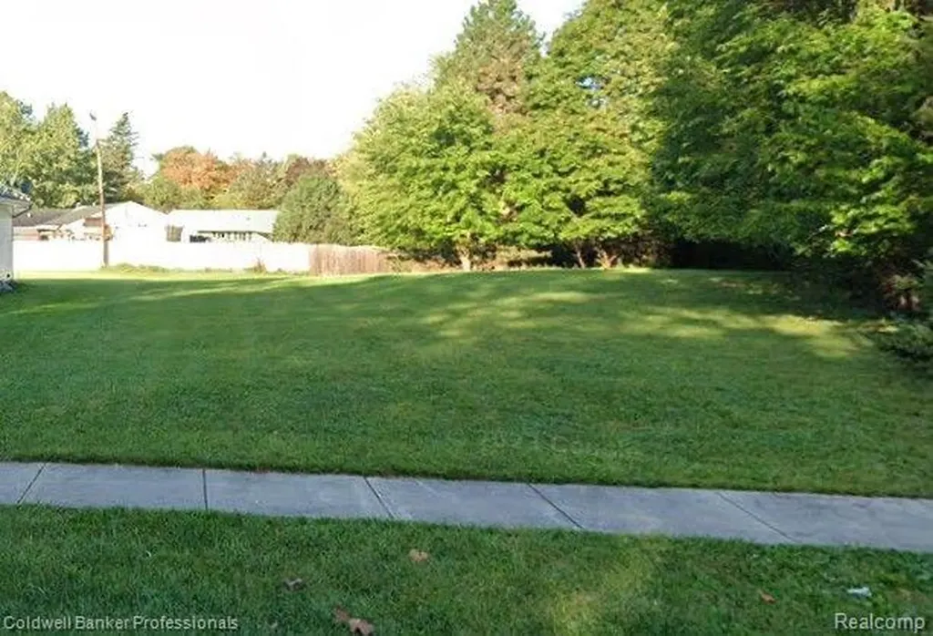 0000 N Dibble Avenue Lansing City MI 48917