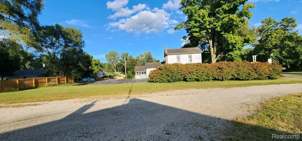 545 E Main Street Pinckney Village MI 48169