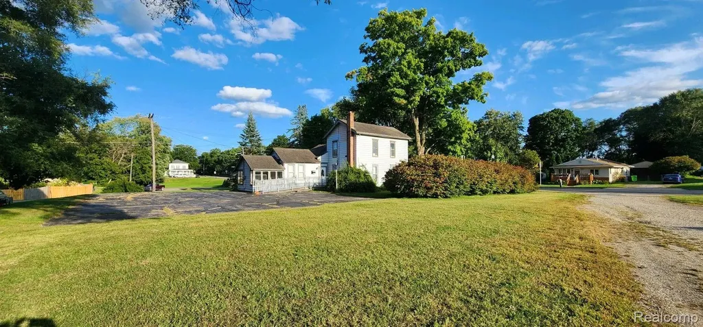 545 E Main Street Pinckney Village MI 48169