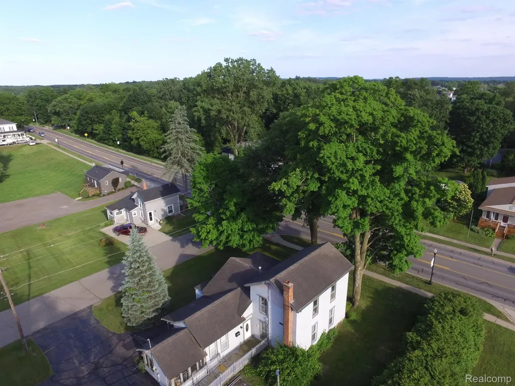 545 E Main Street Pinckney Village MI 48169