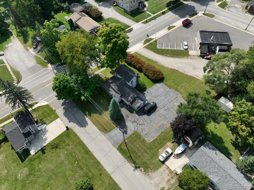 545 E Main Street Pinckney Village MI 48169