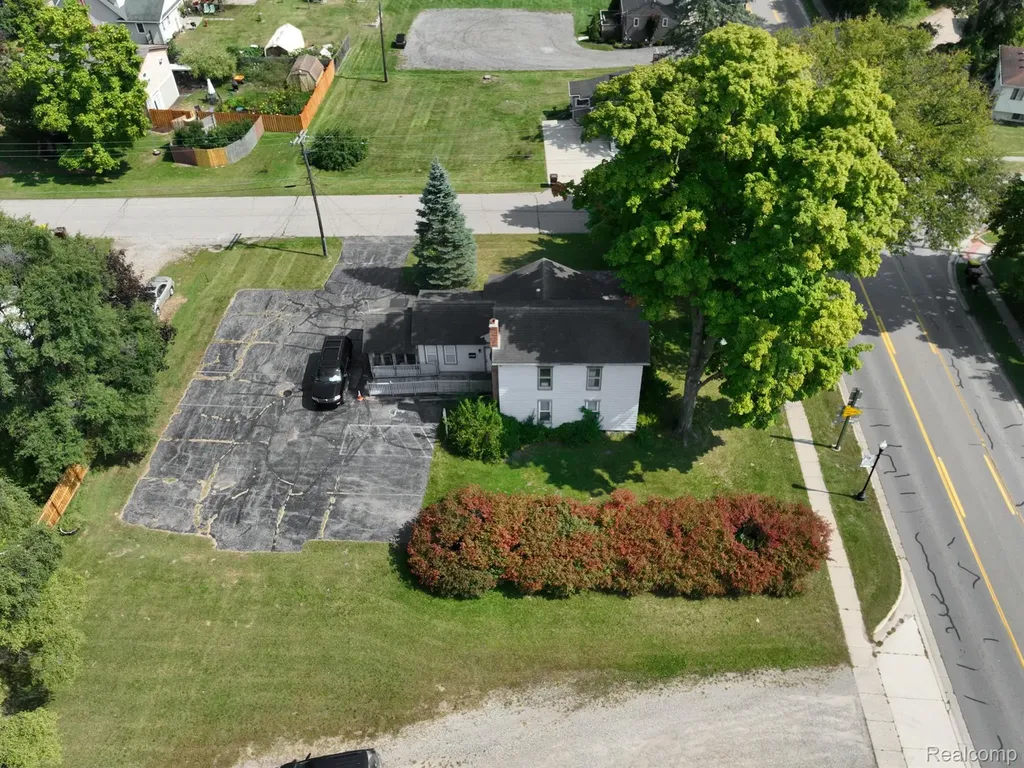 545 E Main Street Pinckney Village MI 48169