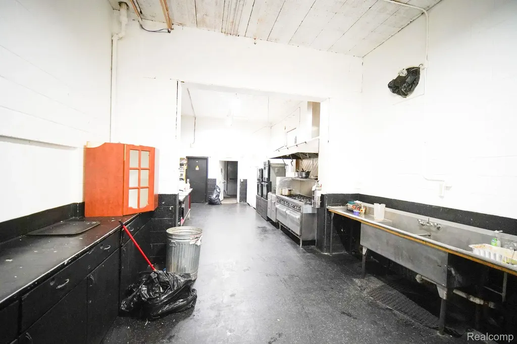 10820 Whittier Street Detroit City MI 48224