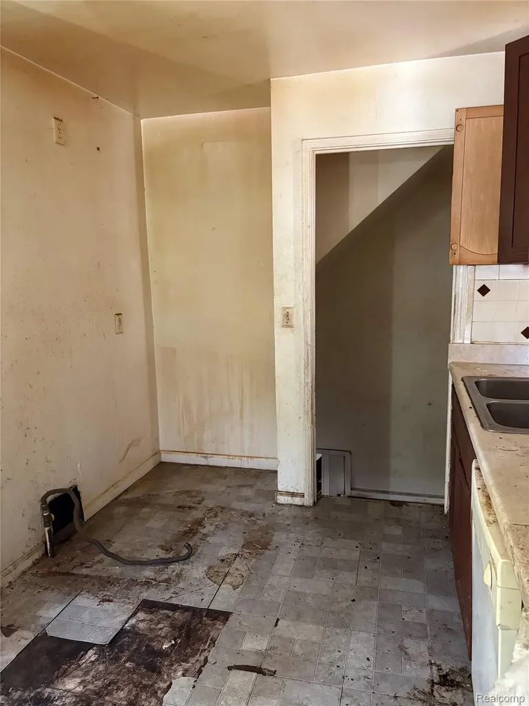 20062 Waltham Street Detroit City MI 48205