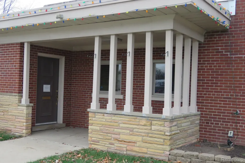 12170 Fort Street Southgate City MI 48195