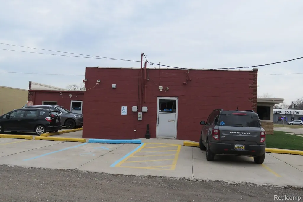 12170 Fort Street Southgate City MI 48195