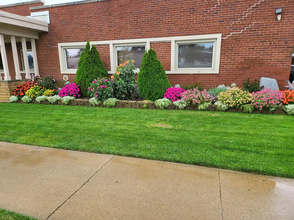 12170 Fort Street Southgate City MI 48195
