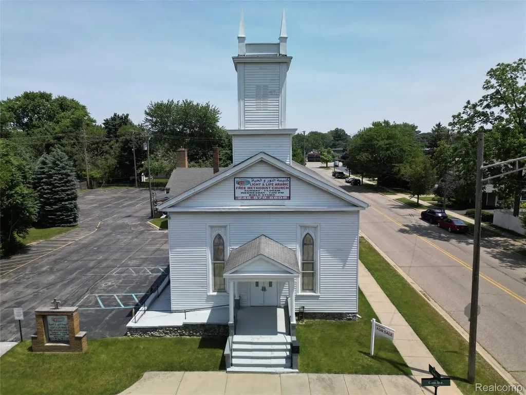 45504 Cass Avenue Utica City MI 48317
