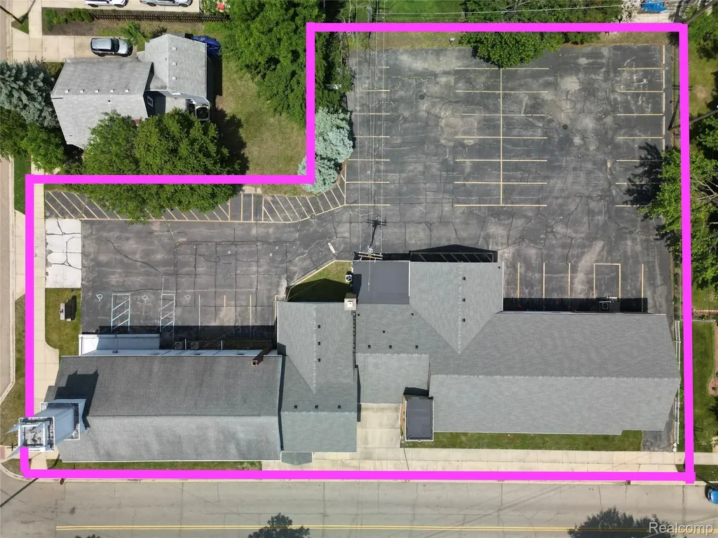 45504 Cass Avenue Utica City MI 48317