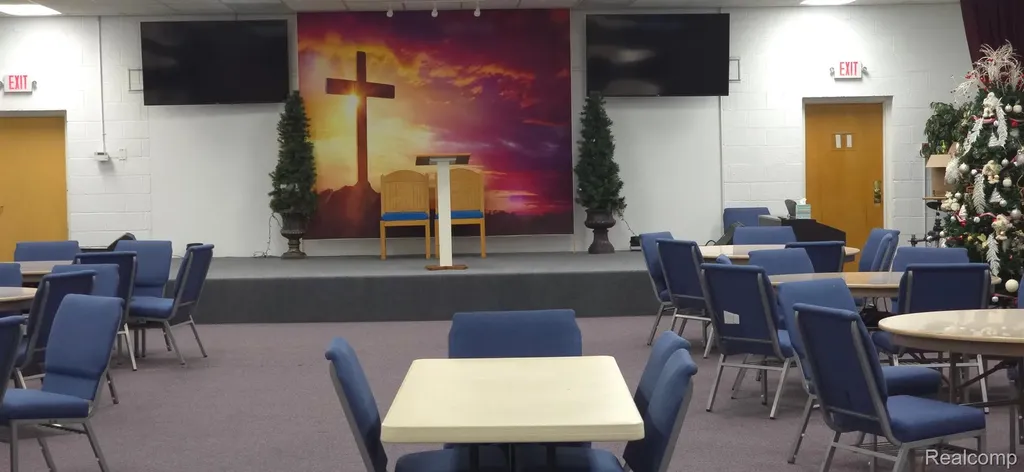 45504 Cass Avenue Utica City MI 48317