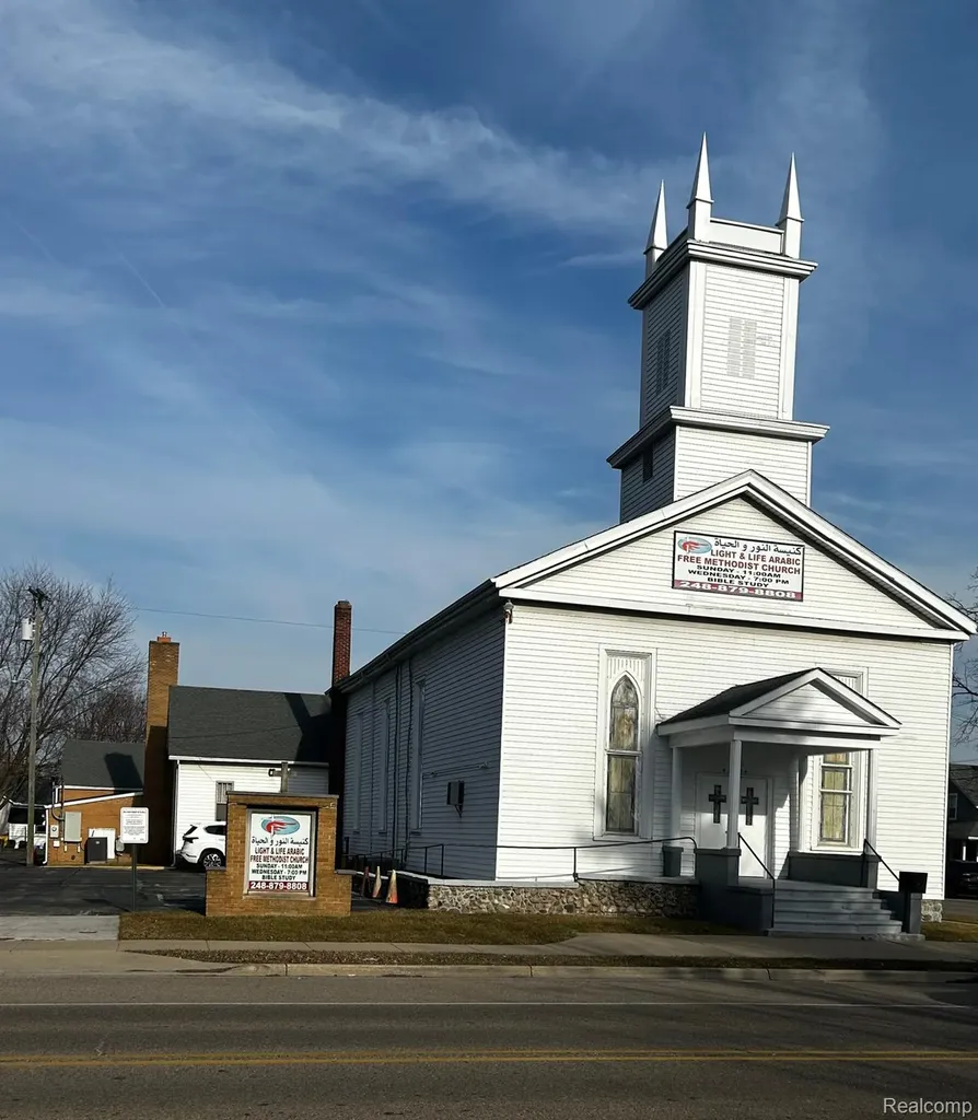 45504 Cass Avenue Utica City MI 48317