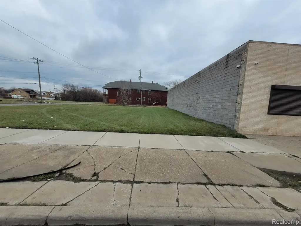 8840 Van Dyke Street Detroit City MI 48213