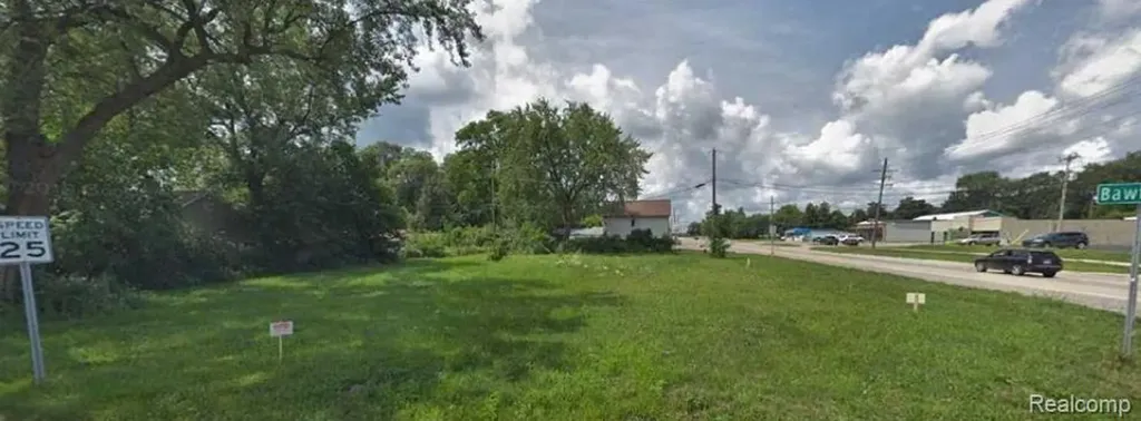 9999 W Cooley Lake West Bloomfield Charter Township MI 48324
