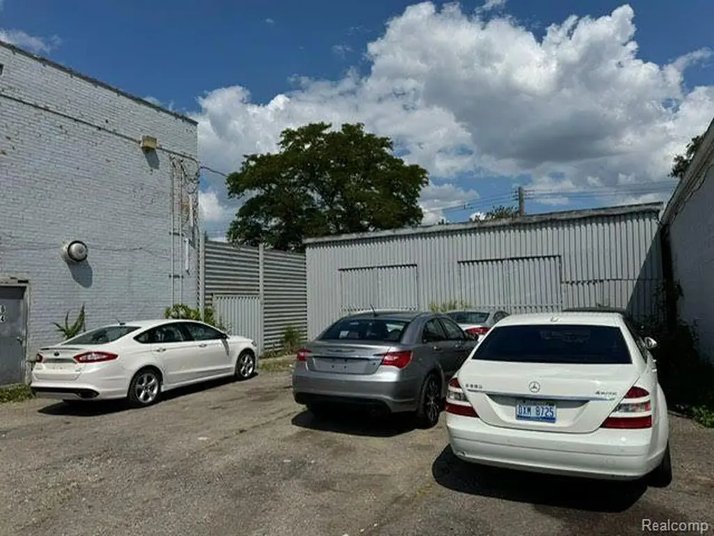 15142 Joy Road Detroit City MI 48228