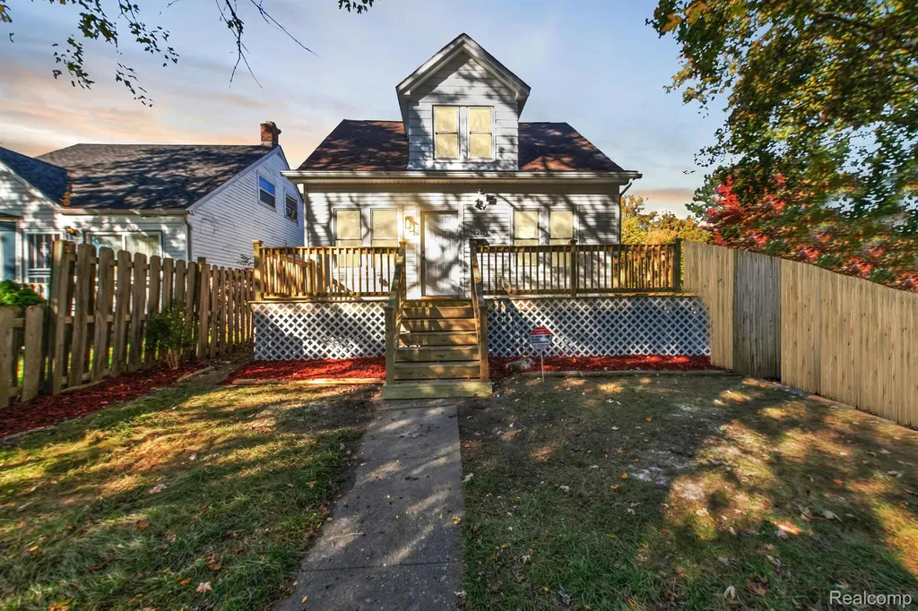16211 Maddelein Street Detroit City MI 48205