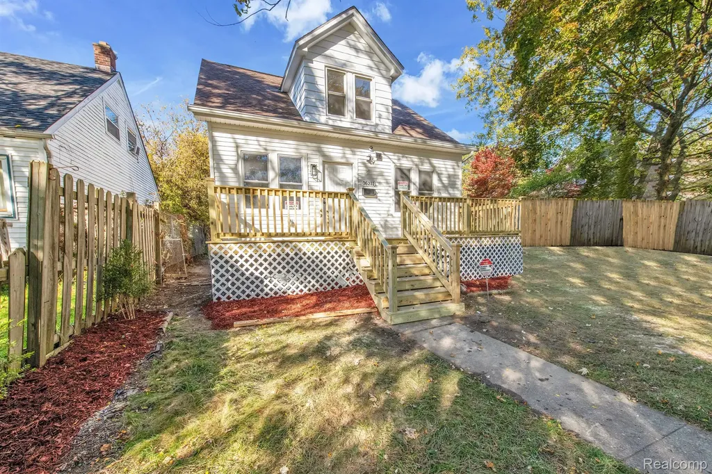 16211 Maddelein Street Detroit City MI 48205