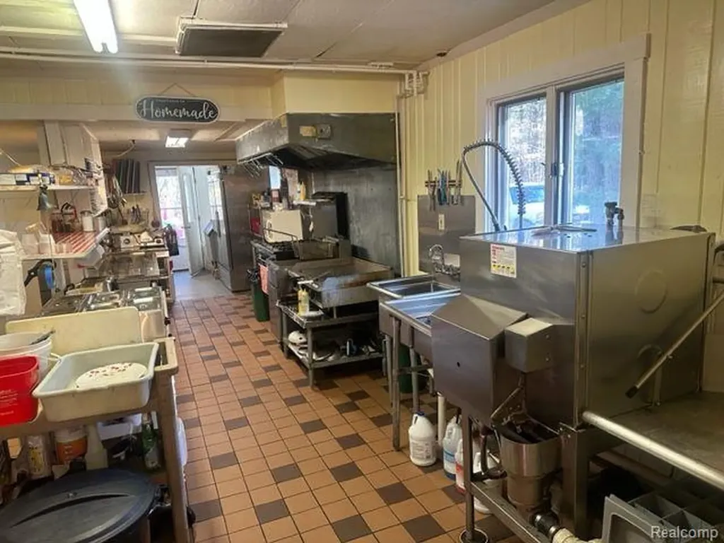 3556 E Higgins Lake Drive Gerrish Township MI 48653