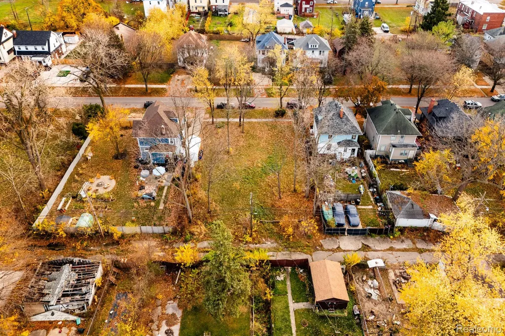 261 Woodland Street Detroit City MI 48202