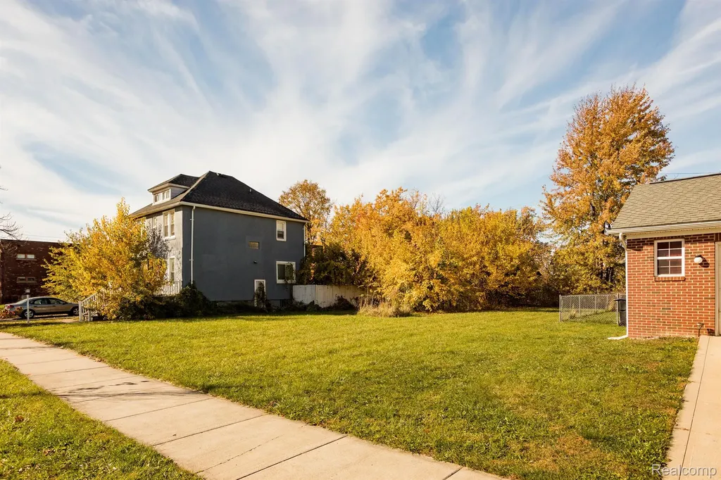 553 Alger Street Detroit City MI 48202