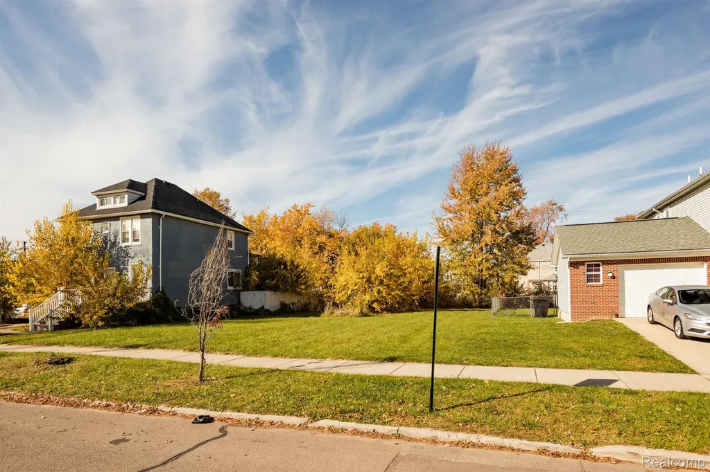 553 Alger Street Detroit City MI 48202