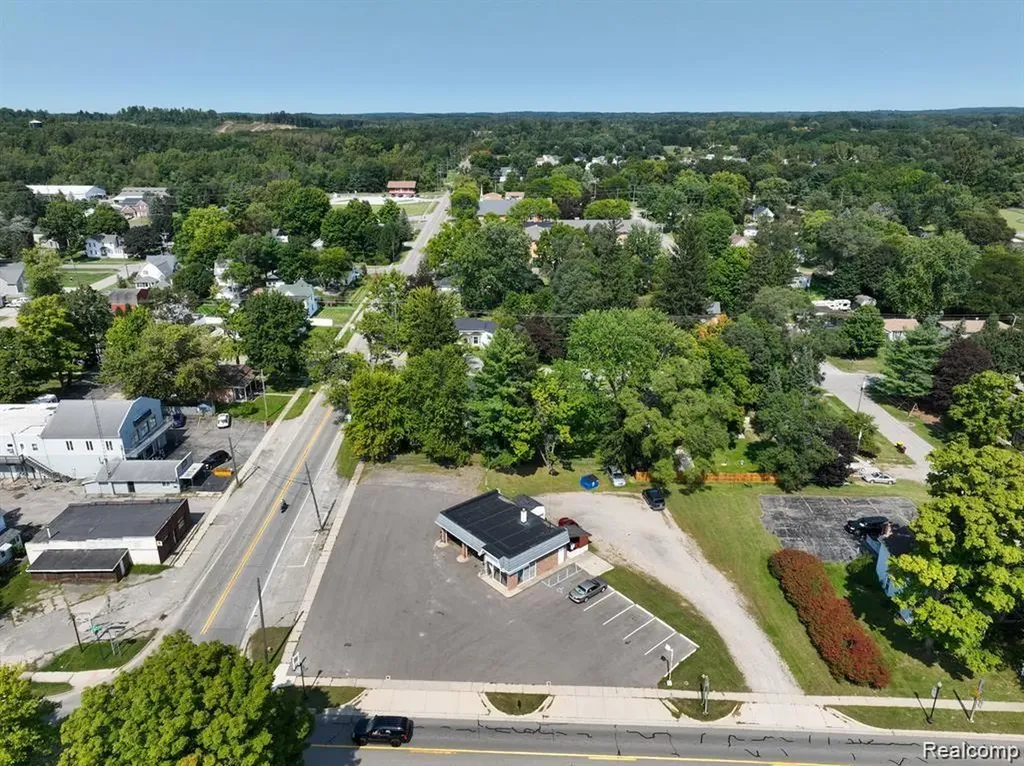 509 E Main Street Pinckney Village MI 48169