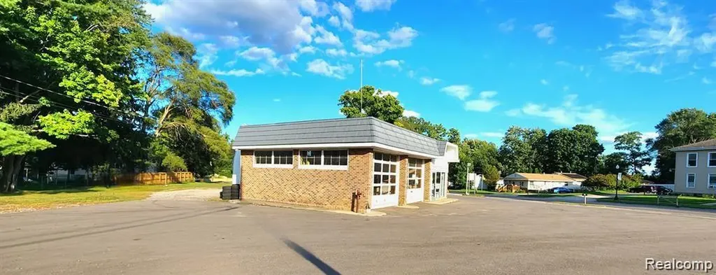 509 E Main Street Pinckney Village MI 48169