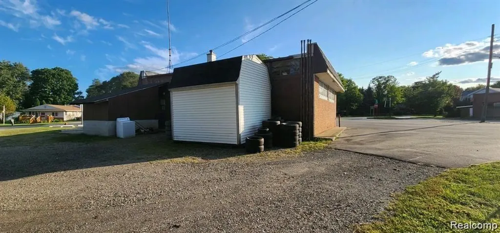 509 E Main Street Pinckney Village MI 48169