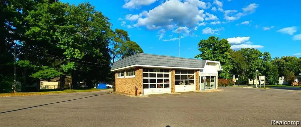 509 E Main Street Pinckney Village MI 48169
