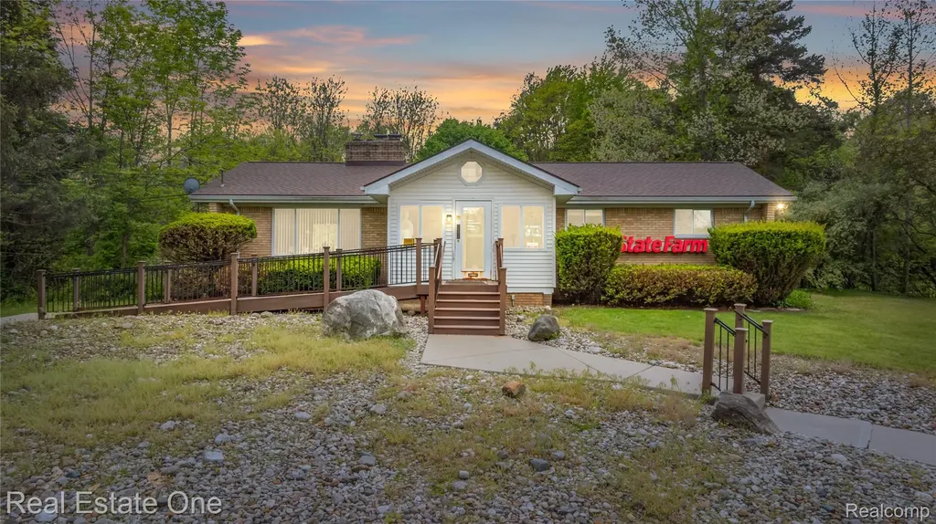 7217 Sashabaw Road Independence Charter Township MI 48348