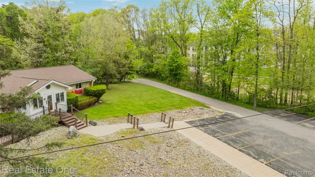 7217 Sashabaw Road Independence Charter Township MI 48348