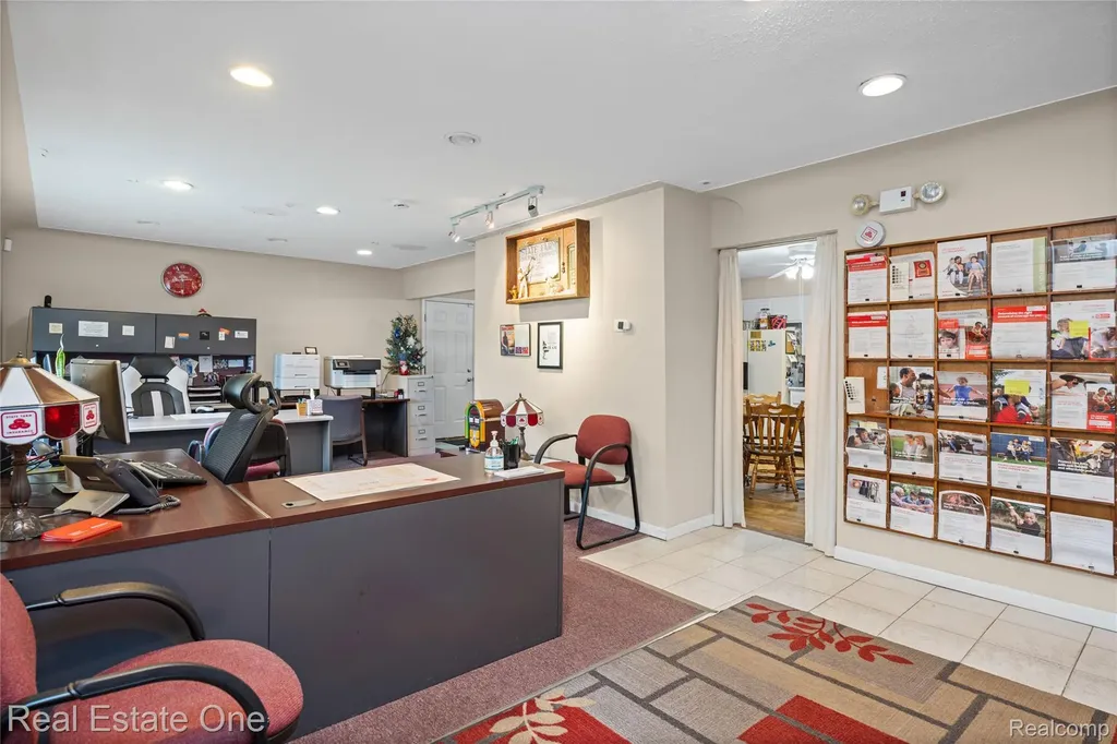 7217 Sashabaw Road Independence Charter Township MI 48348