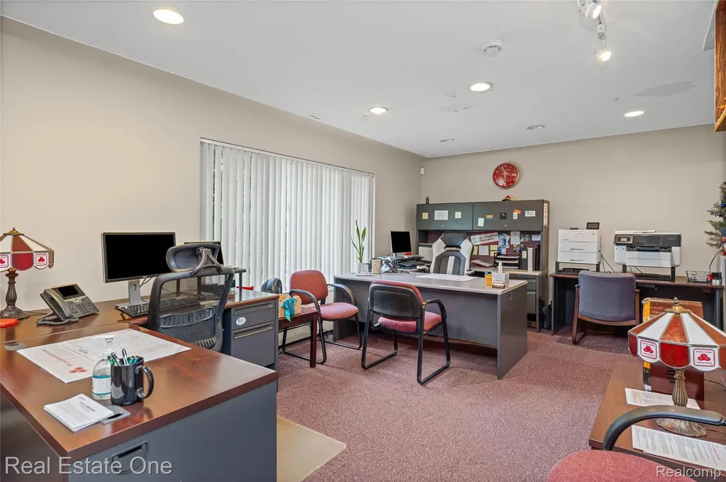 7217 Sashabaw Road Independence Charter Township MI 48348