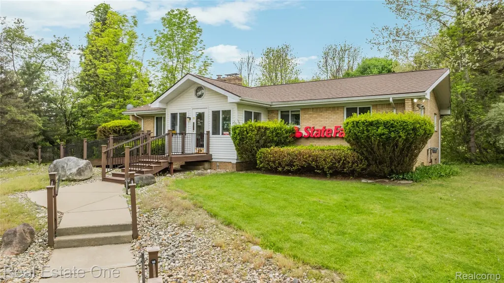7217 Sashabaw Road Independence Charter Township MI 48348