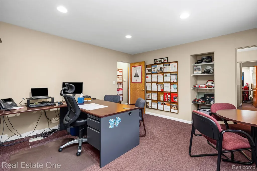 7217 Sashabaw Road Independence Charter Township MI 48348