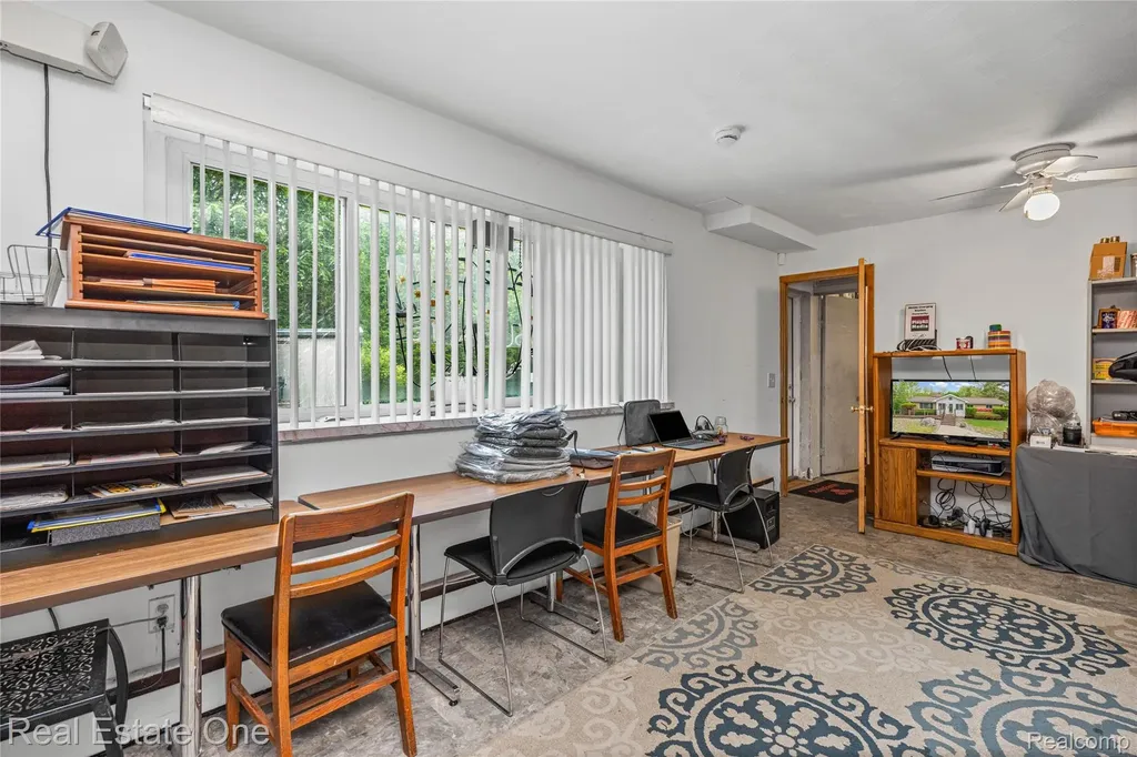 7217 Sashabaw Road Independence Charter Township MI 48348