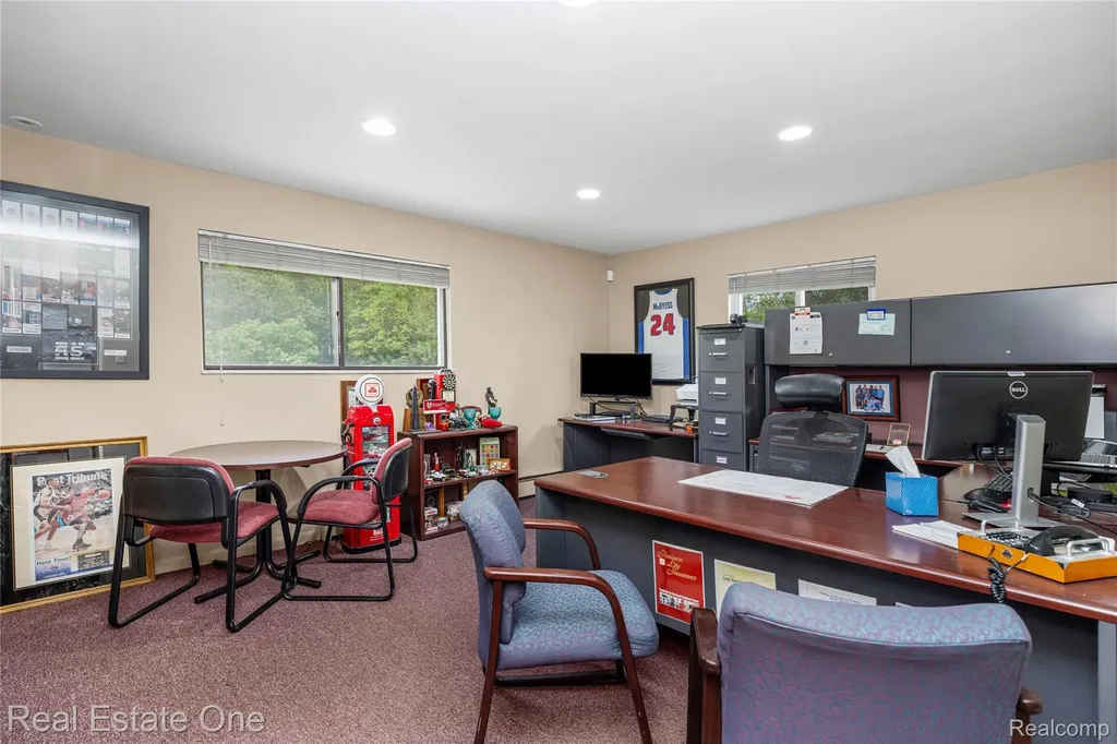 7217 Sashabaw Road Independence Charter Township MI 48348