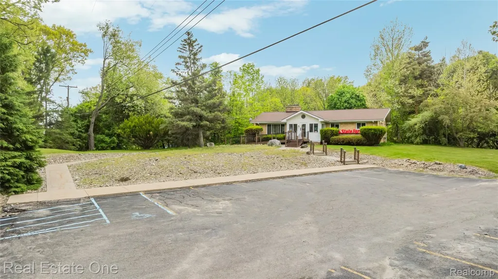 7217 Sashabaw Road Independence Charter Township MI 48348