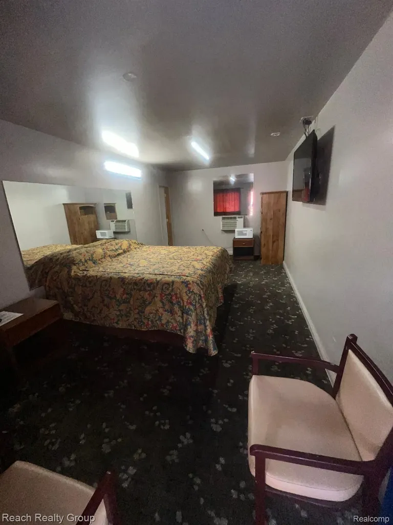 22755 Grand River Avenue Detroit City MI 48219