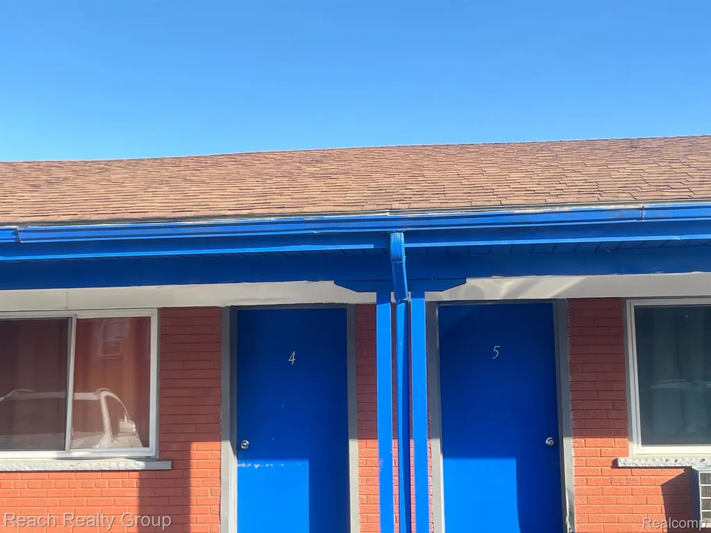 22755 Grand River Avenue Detroit City MI 48219