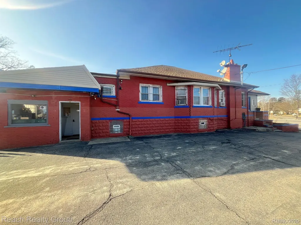 22755 Grand River Avenue Detroit City MI 48219