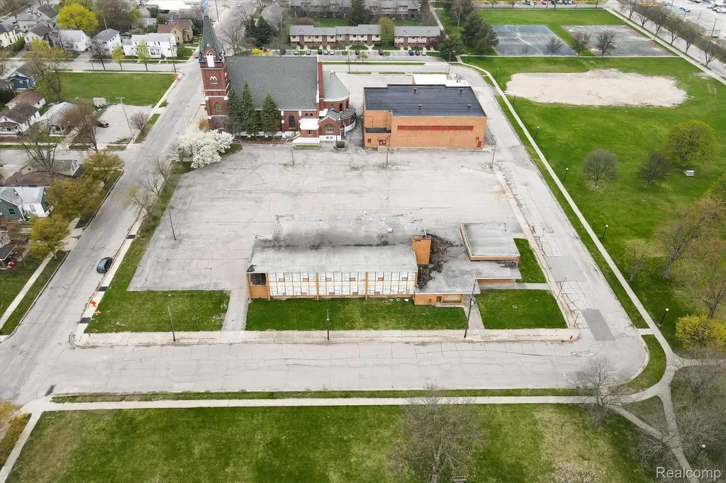 1120 N Grant Street Bay City City MI 48708
