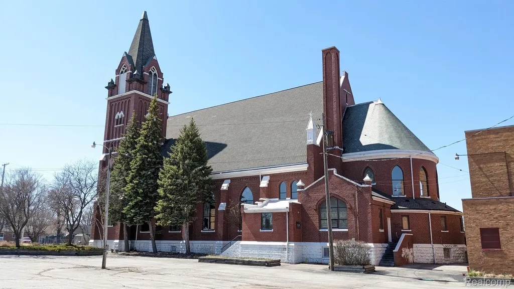 1120 N Grant Street Bay City City MI 48708