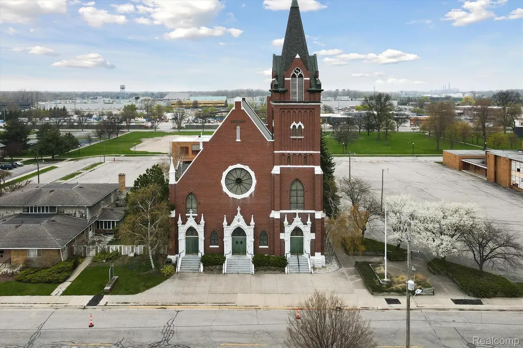 1120 N Grant Street Bay City City MI 48708