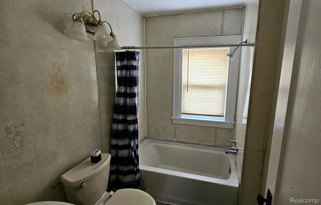 3310 Wadsworth Road Buena Vista Charter Township MI 48601