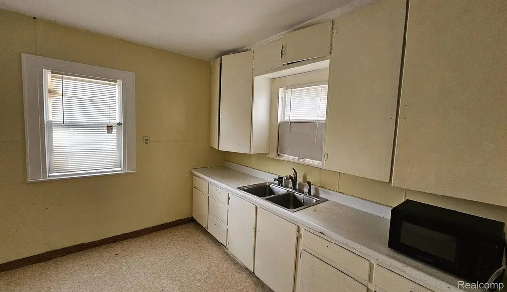 3310 Wadsworth Road Buena Vista Charter Township MI 48601