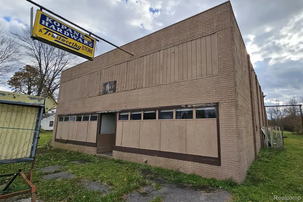 3310 Wadsworth Road Buena Vista Charter Township MI 48601