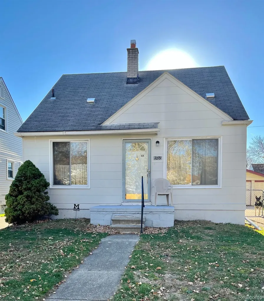 2279 Detroit Avenue Lincoln Park City MI 48146