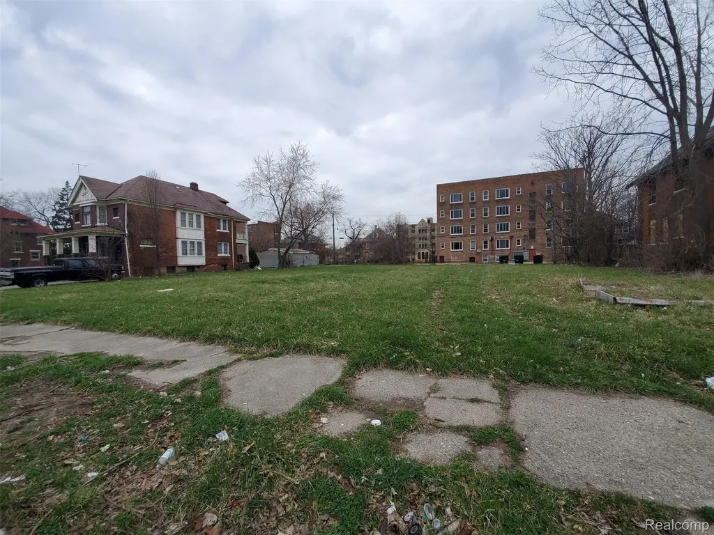 650 Gladstone Street Detroit City MI 48202