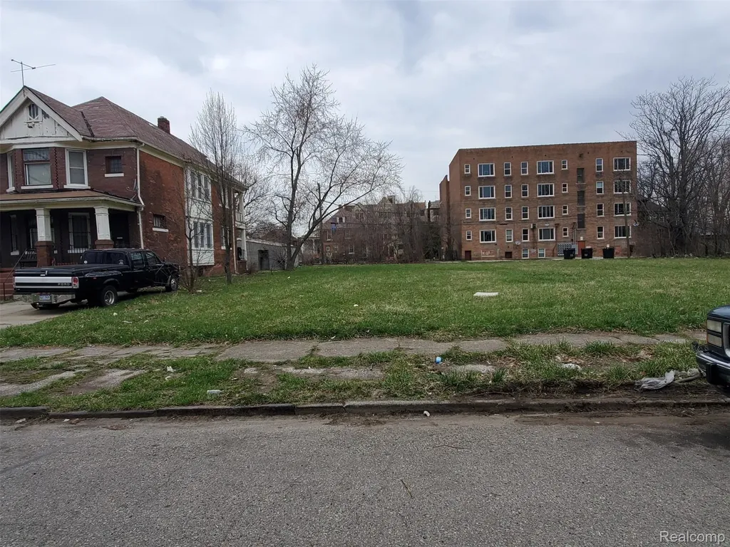 650 Gladstone Street Detroit City MI 48202
