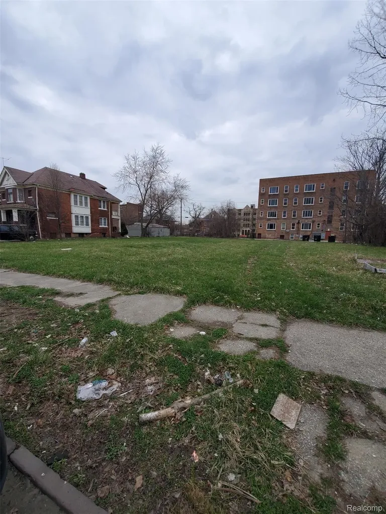 650 Gladstone Street Detroit City MI 48202